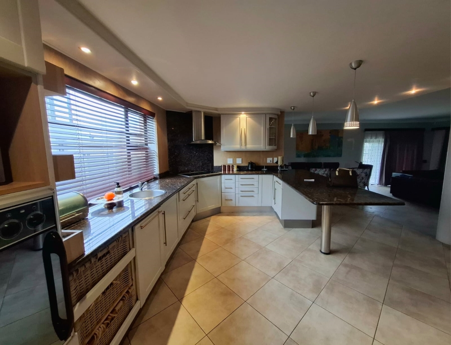 4 Bedroom Property for Sale in Haasendal Western Cape